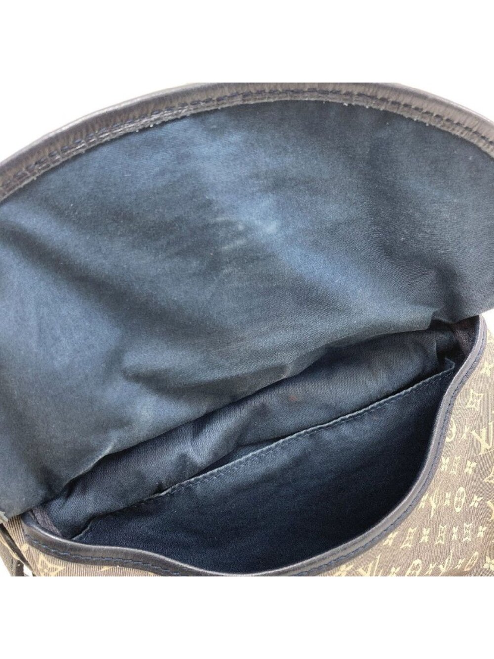 Louis Vuitton Saumur PM Shoulder Bag Canvas - Picture 9 of 15